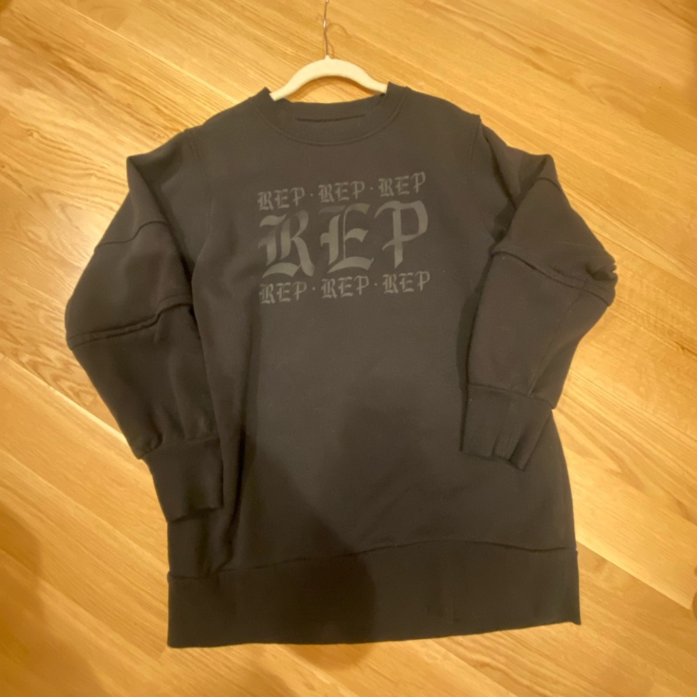 Taylor Swift Black Reputation Pullover Sweatshirt